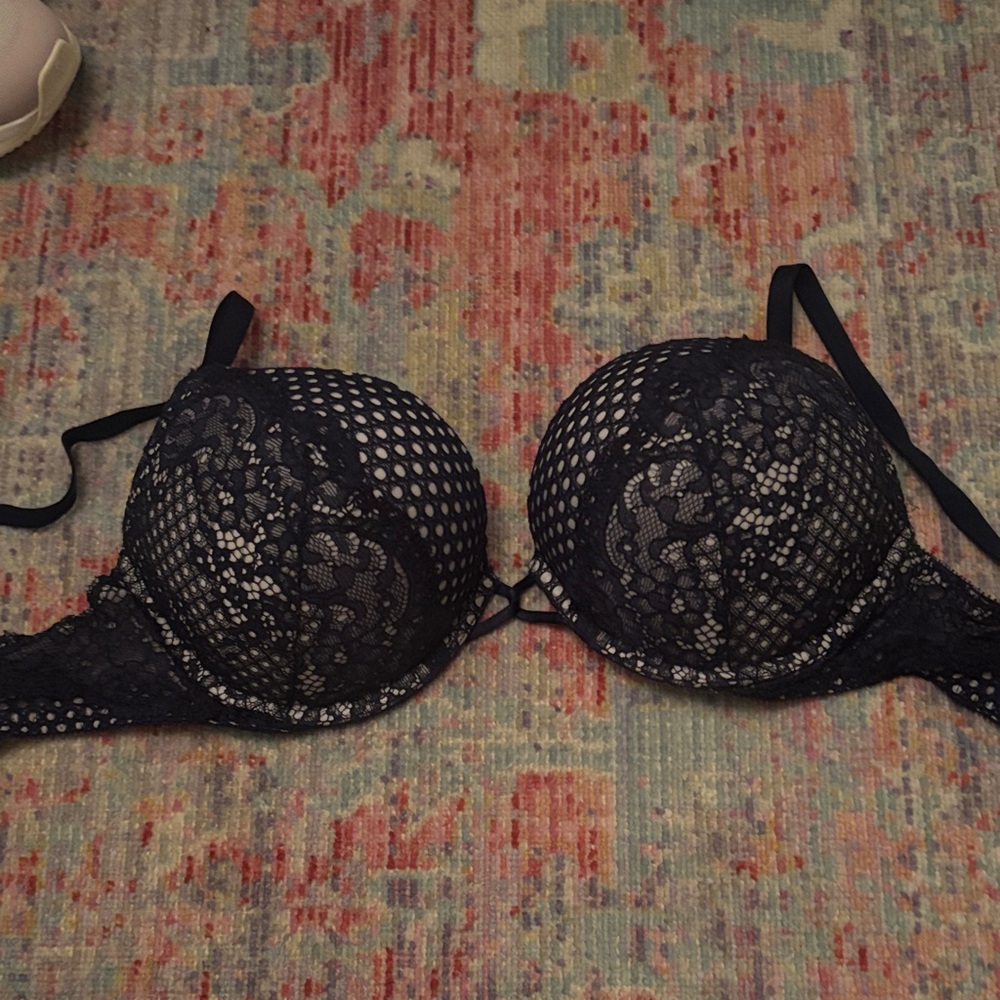 Elegant navy Lace Bra bombshell